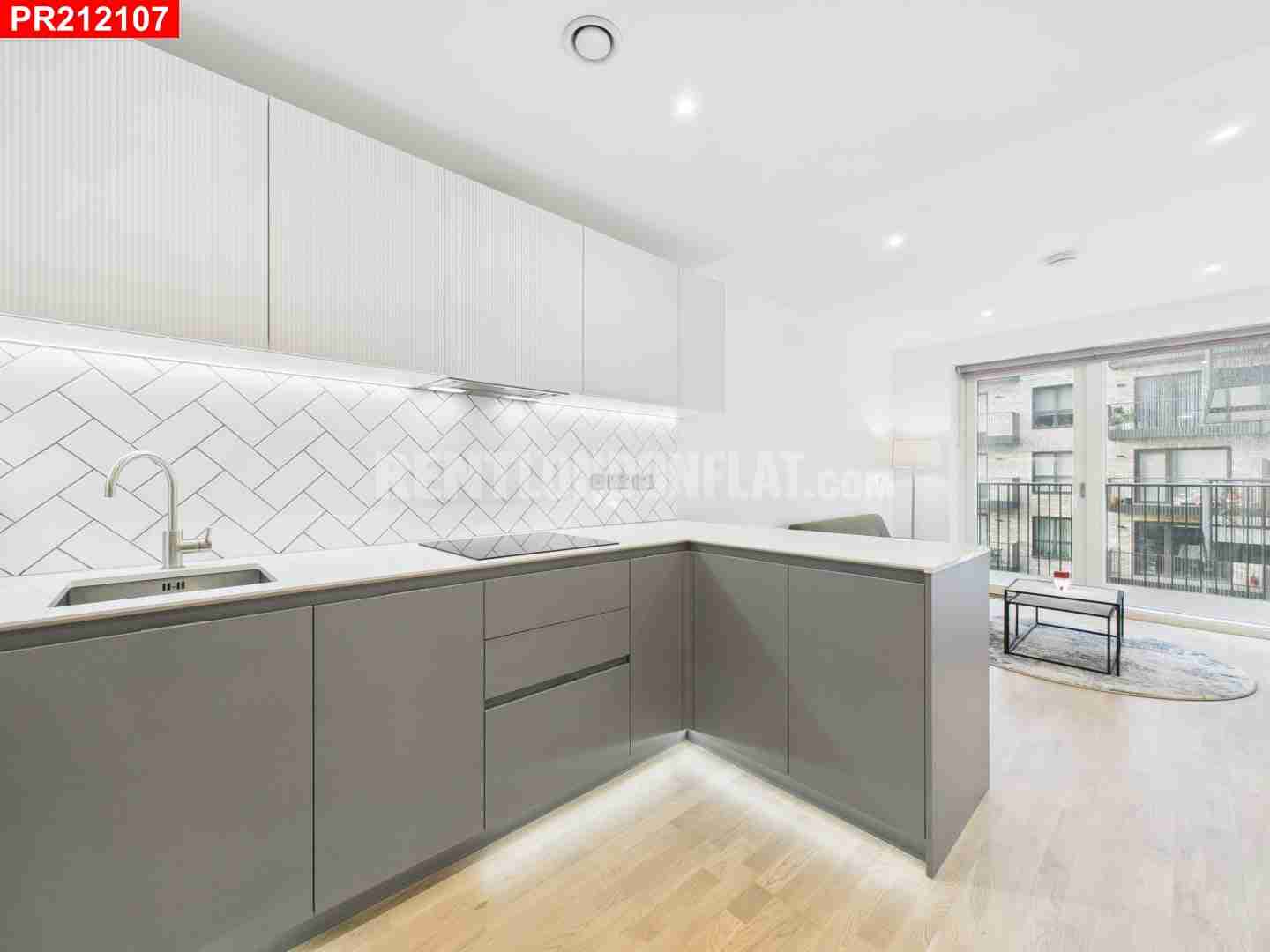 Flat Accolade Avenue in Greater London