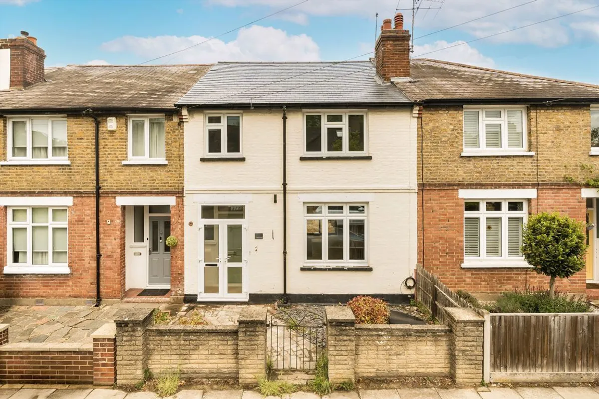 House Dawson Road in Greater London