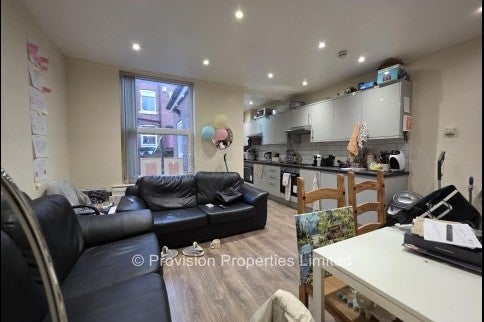 House Hessle Mount in Leeds