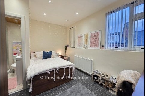 House Hessle Mount in Leeds