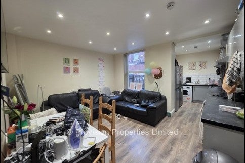 House Hessle Mount in Leeds