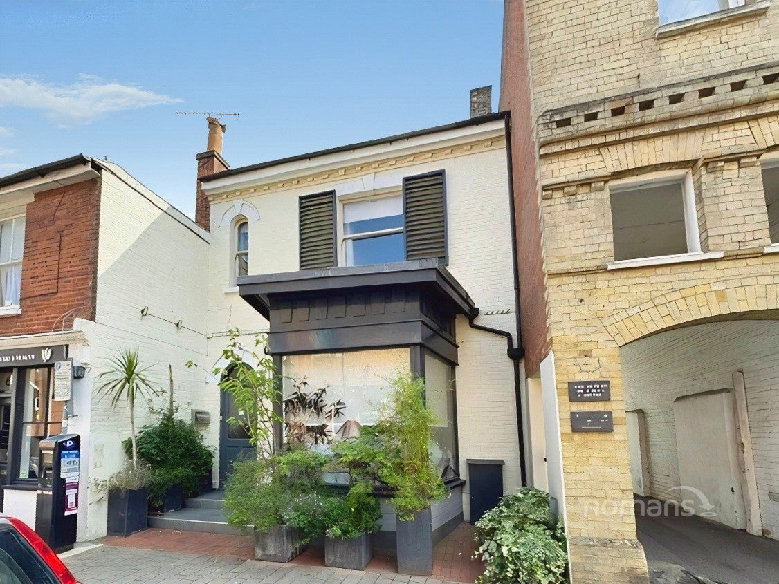 Flat Parchment Street in Winchester