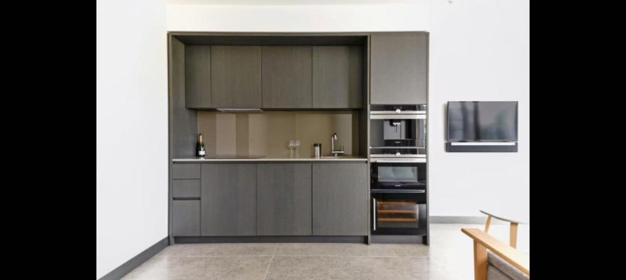 Flat Blackfriars Road in Greater London