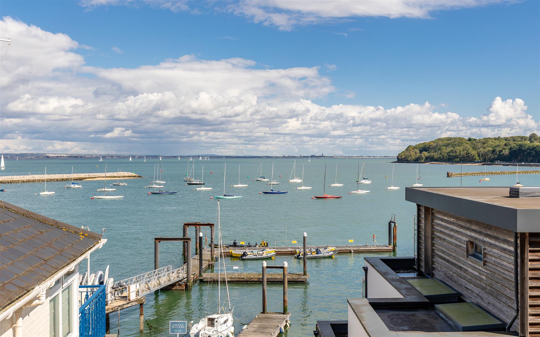 Flat Watch House Lane in Cowes