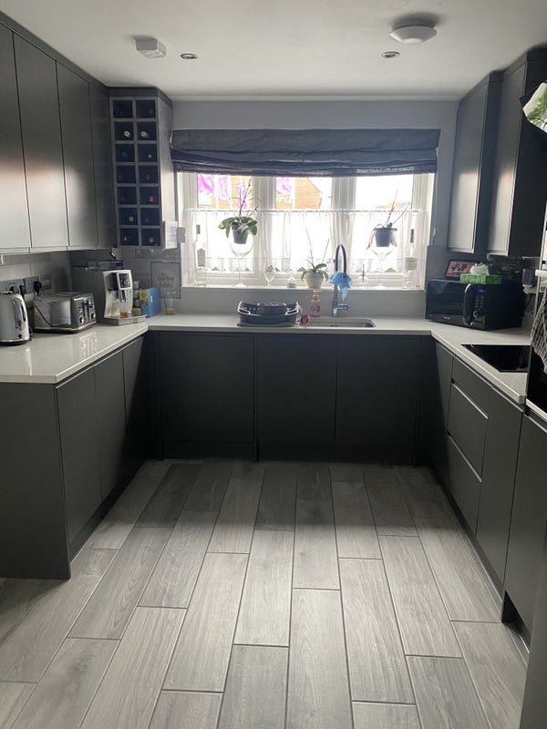 Room Newland Avenue in East Hertfordshire