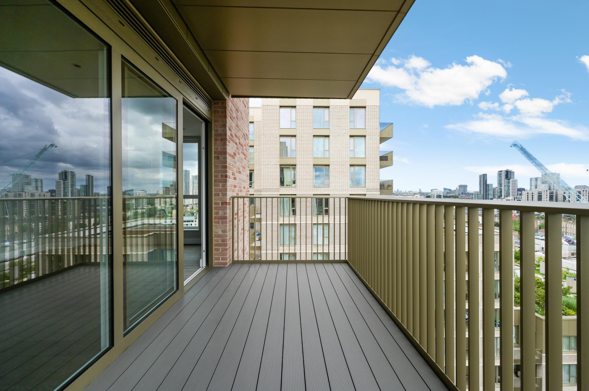 Flat Gasholder Place in Greater London