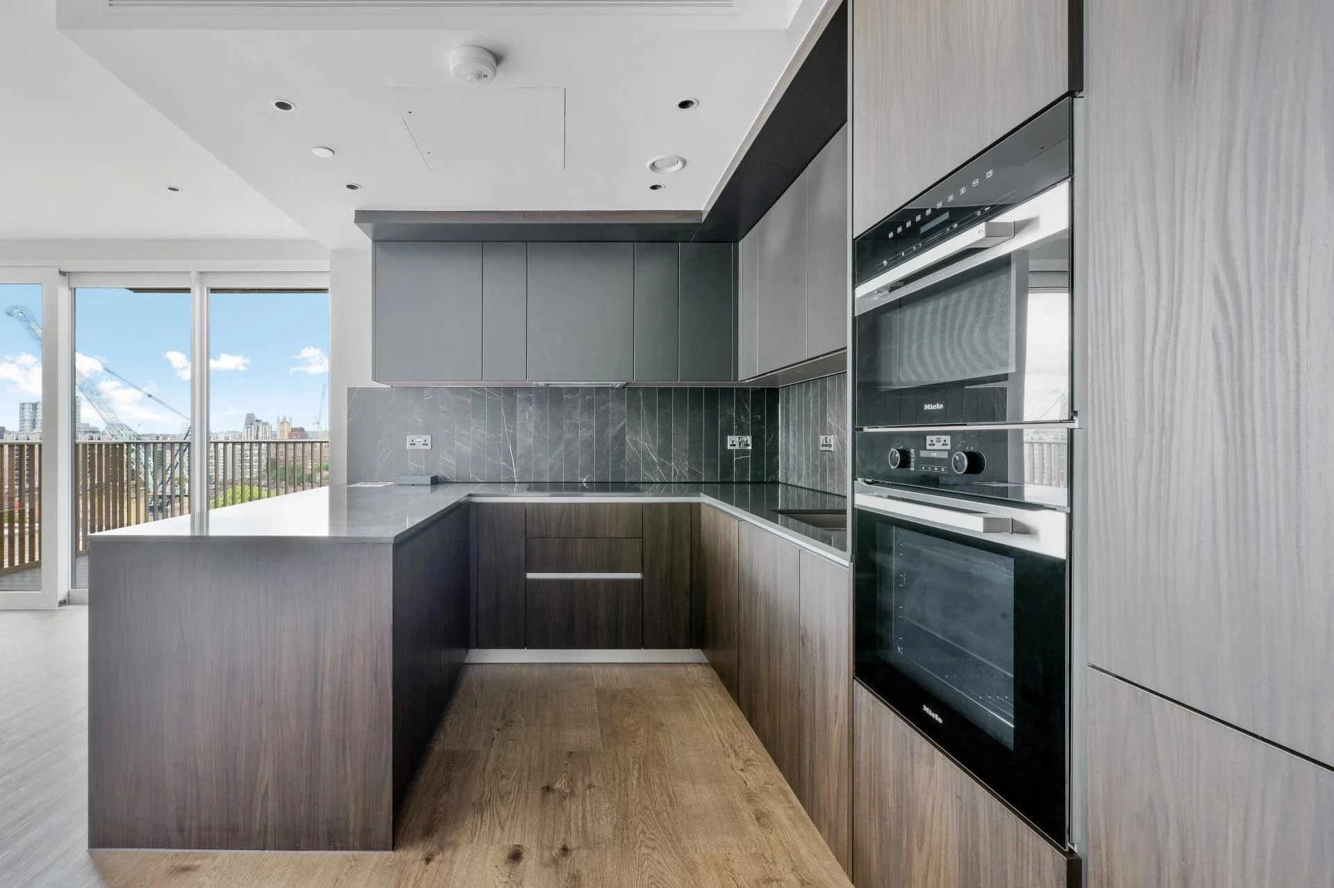 Flat Gasholder Place in Greater London