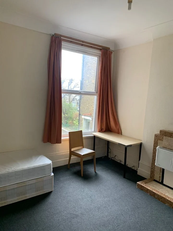 Room Pepys Road in Greater London