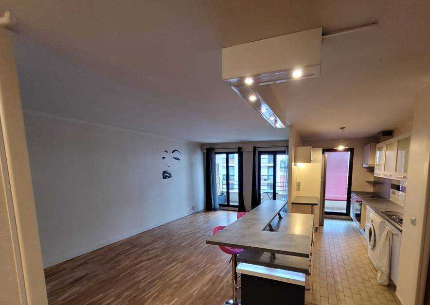 Flat Rue de Wattignies in Paris