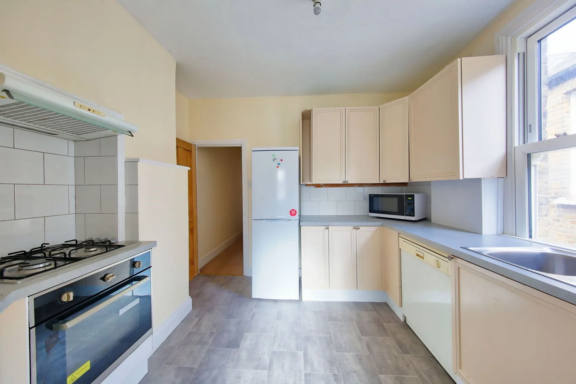Flat Marcus Terrace in Greater London