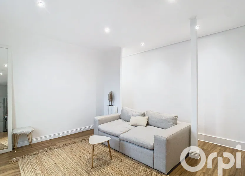 Flat Rue Michelet in Maisons-Alfort