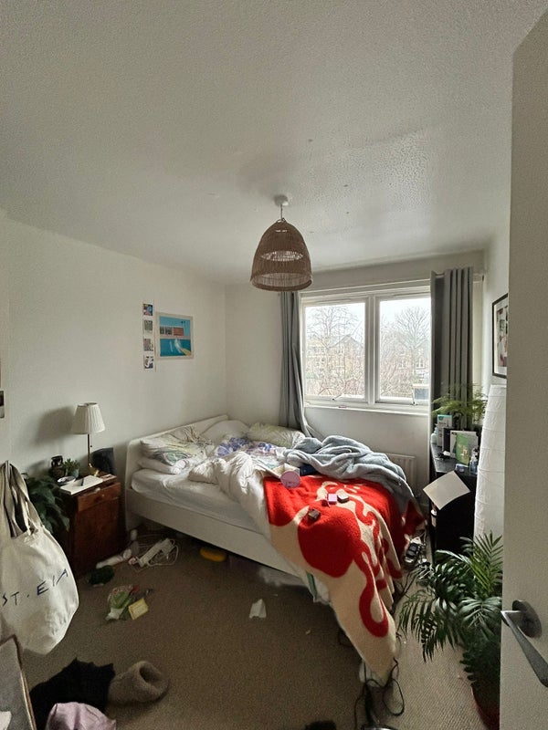 Room Tressillian Crescent in Greater London