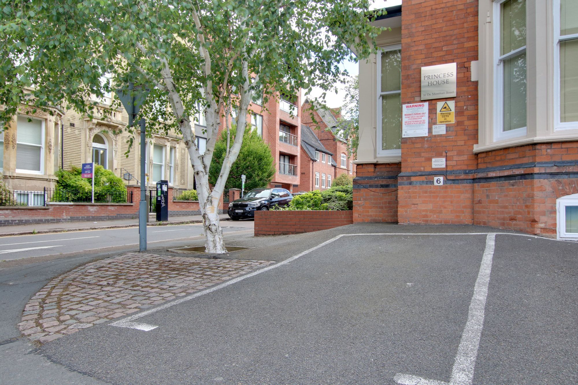 Flat Princess Road East in Leicester