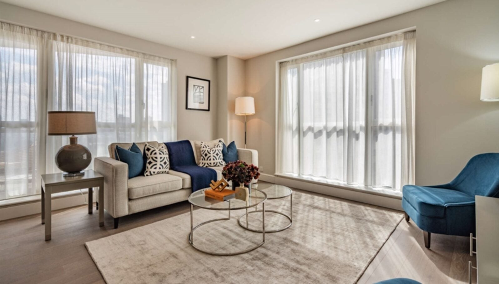 Flat Westferry Circus in Greater London