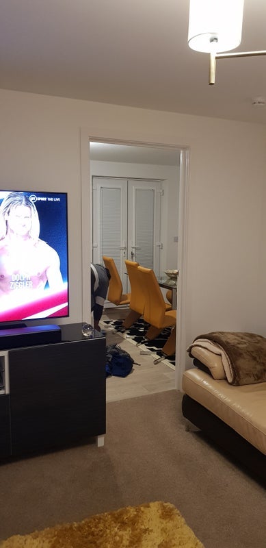 Room Milligan Drive in City of Edinburgh