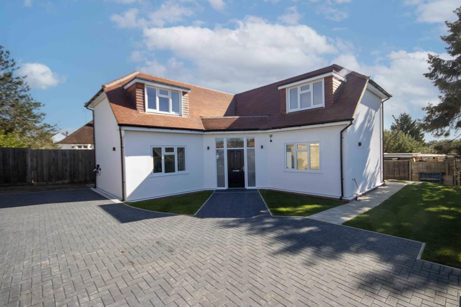 House Greenbury Close in Three Rivers