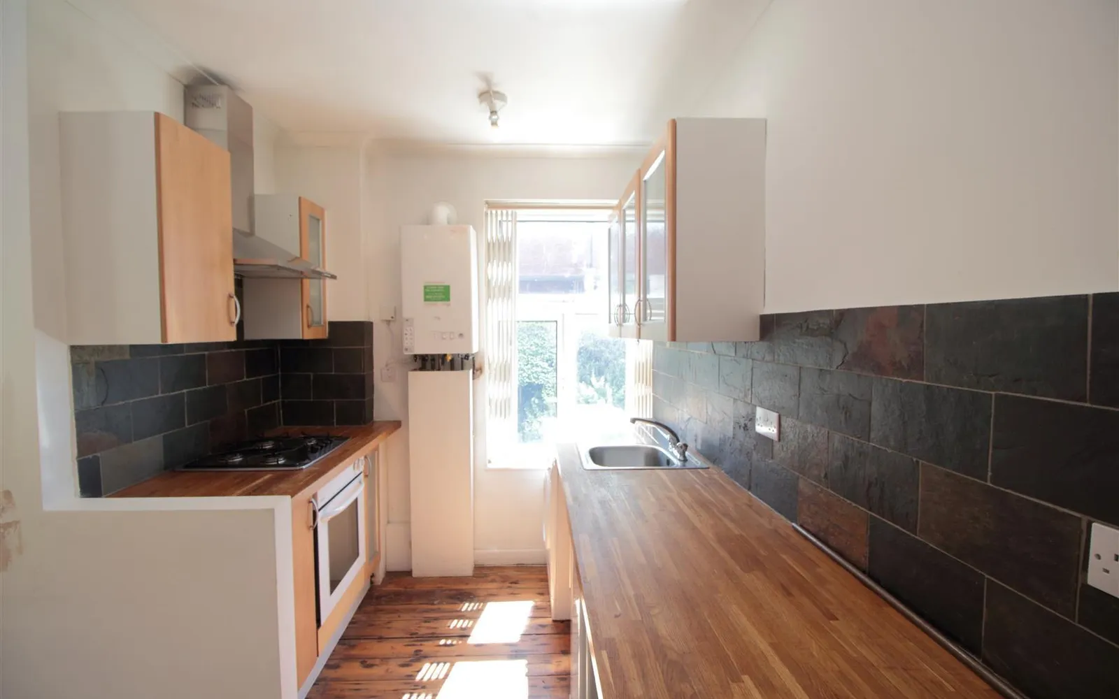 Flat Sudbourne Road in Greater London