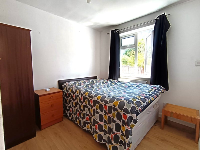 Room London Road in East Hertfordshire