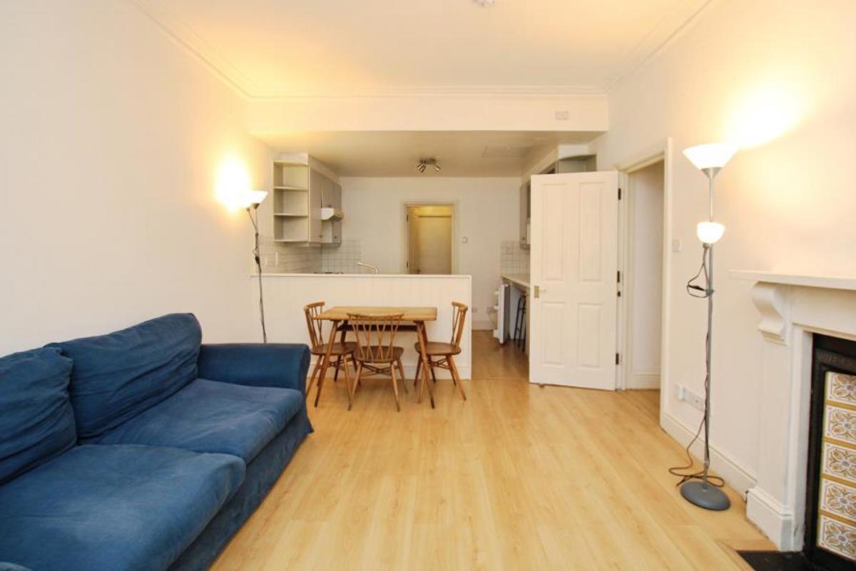 Flat Alexandra Road in Bristol