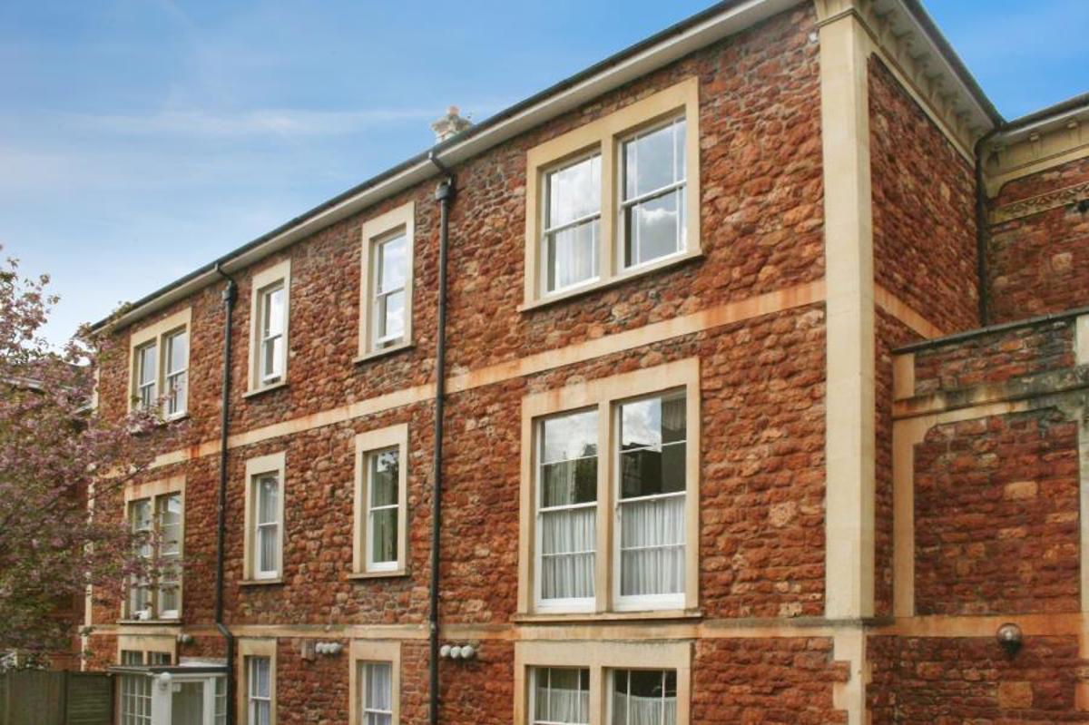 Flat Alexandra Road in Bristol