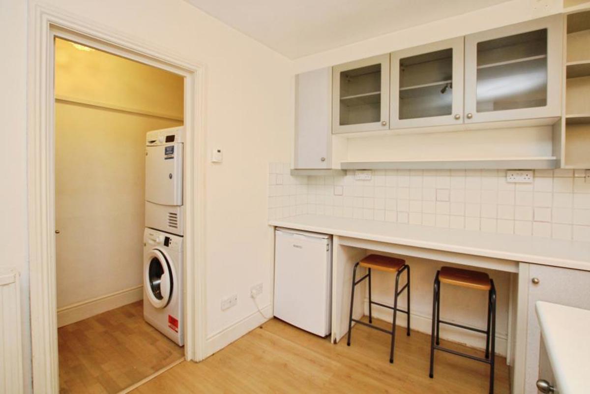 Flat Alexandra Road in Bristol