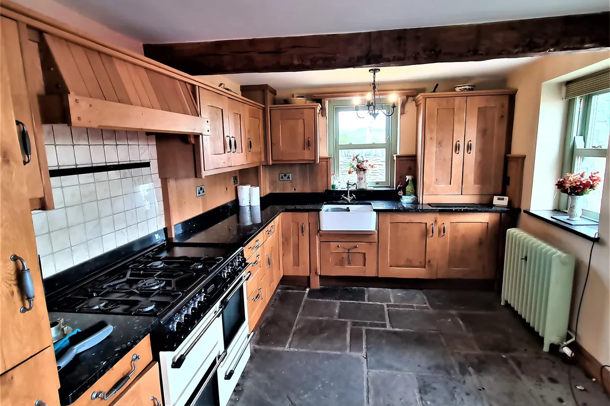 House Black Road in Pontypridd