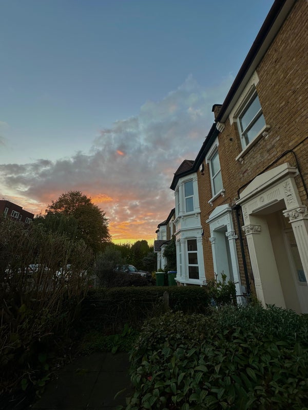 Flat Manor Road in Greater London