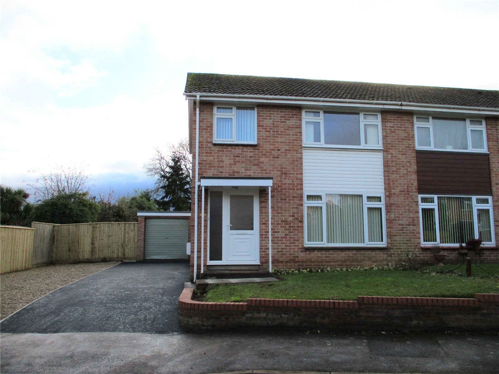 House Deane Drive in Taunton