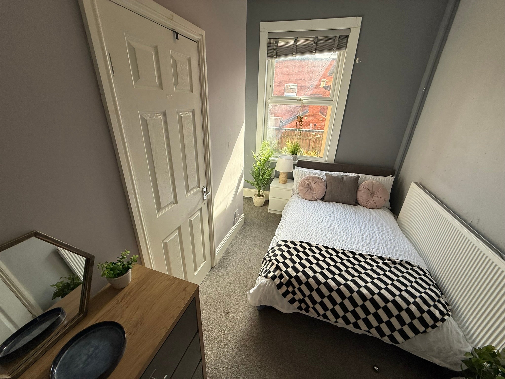 Flat Alberta Terrace in Nottingham