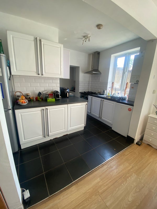 Room Brockley Road in Greater London