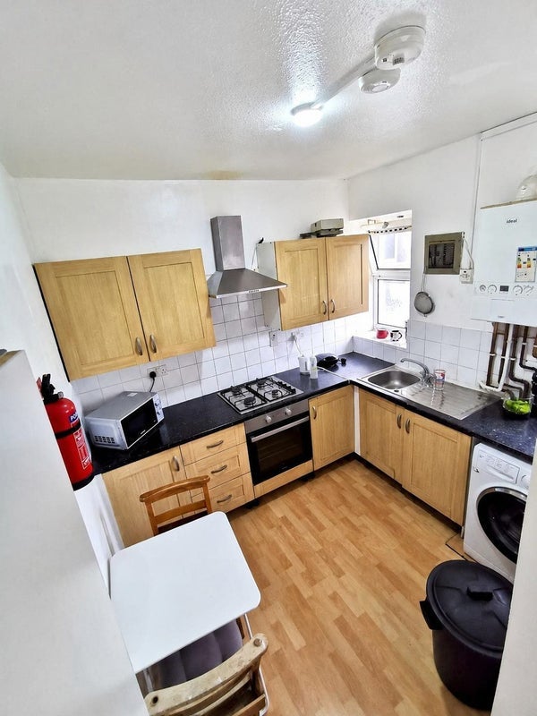 Room Newburn Street in Greater London