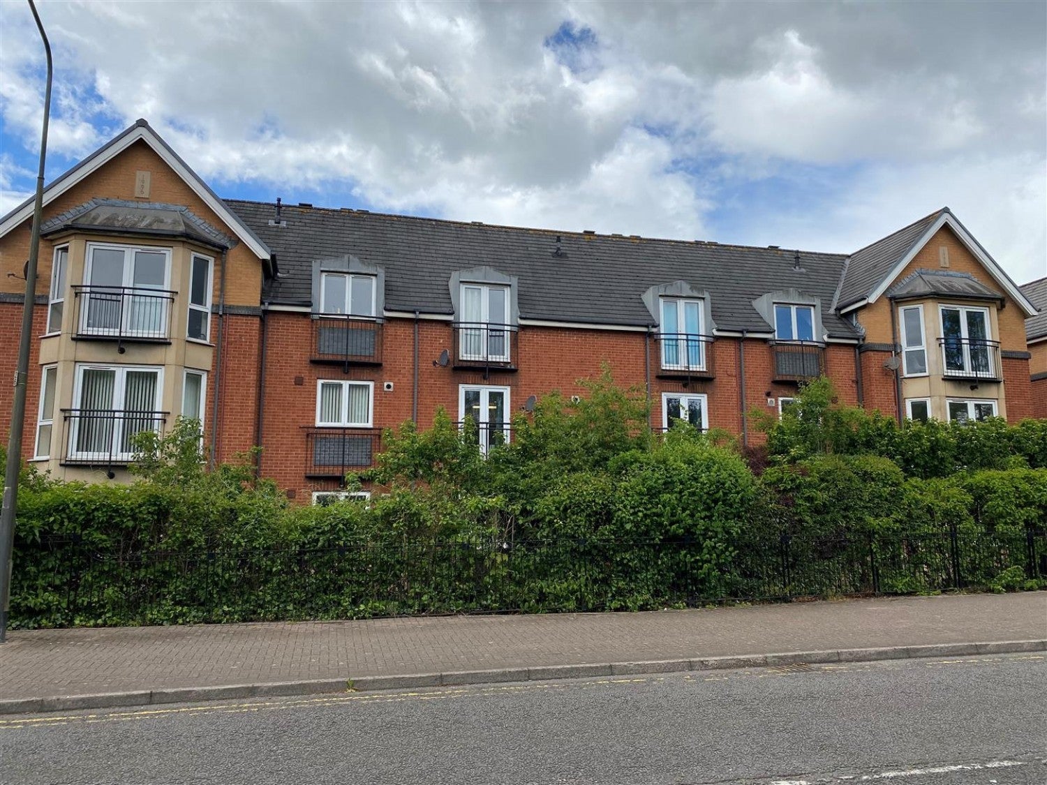 Flat Corvette Court in Cardiff