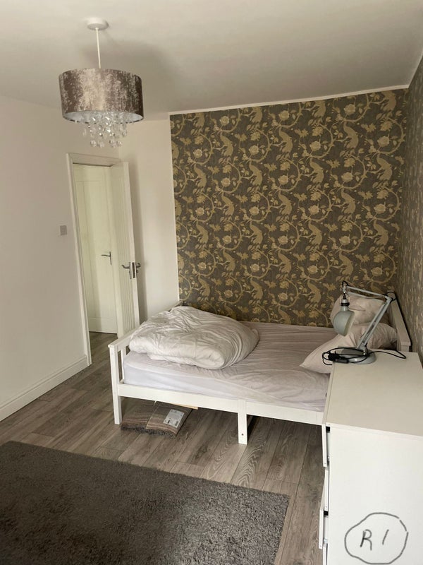 Room Cardiff Close in Coventry