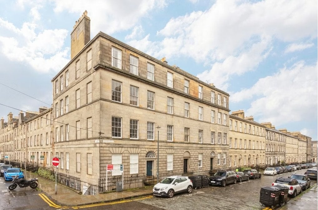 Flat Clarence Street in City of Edinburgh