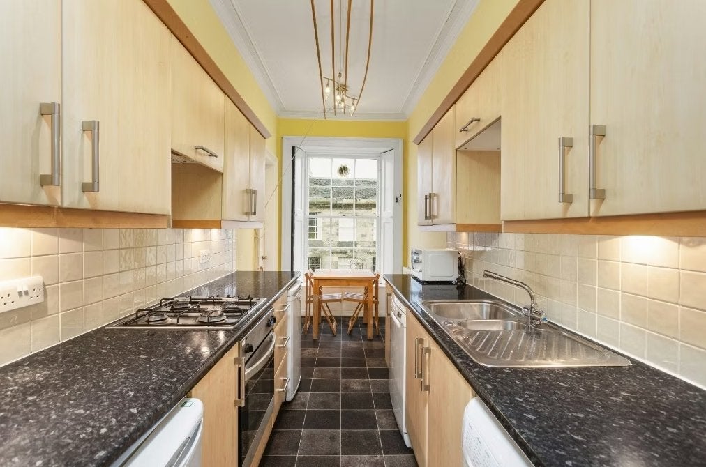 Flat Clarence Street in City of Edinburgh