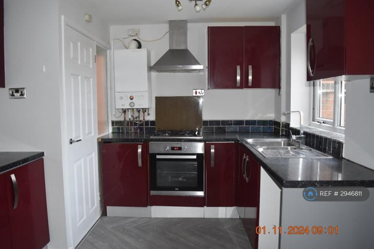 House Woodford Crescent in Lichfield