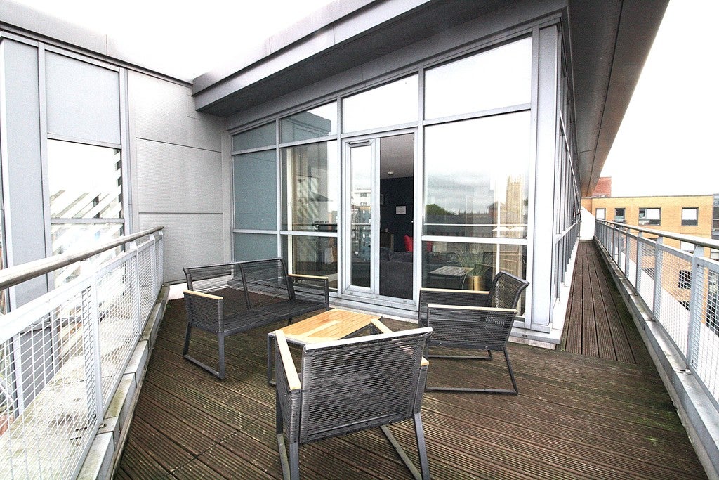 Flat Fitzwilliam Street in Sheffield
