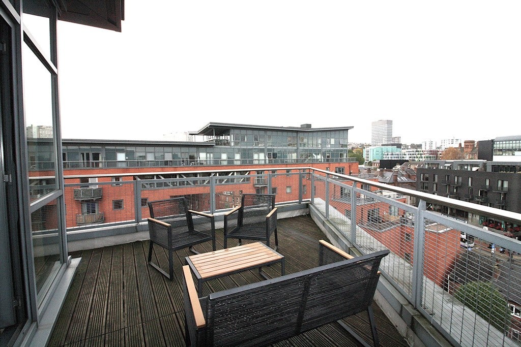 Flat Fitzwilliam Street in Sheffield