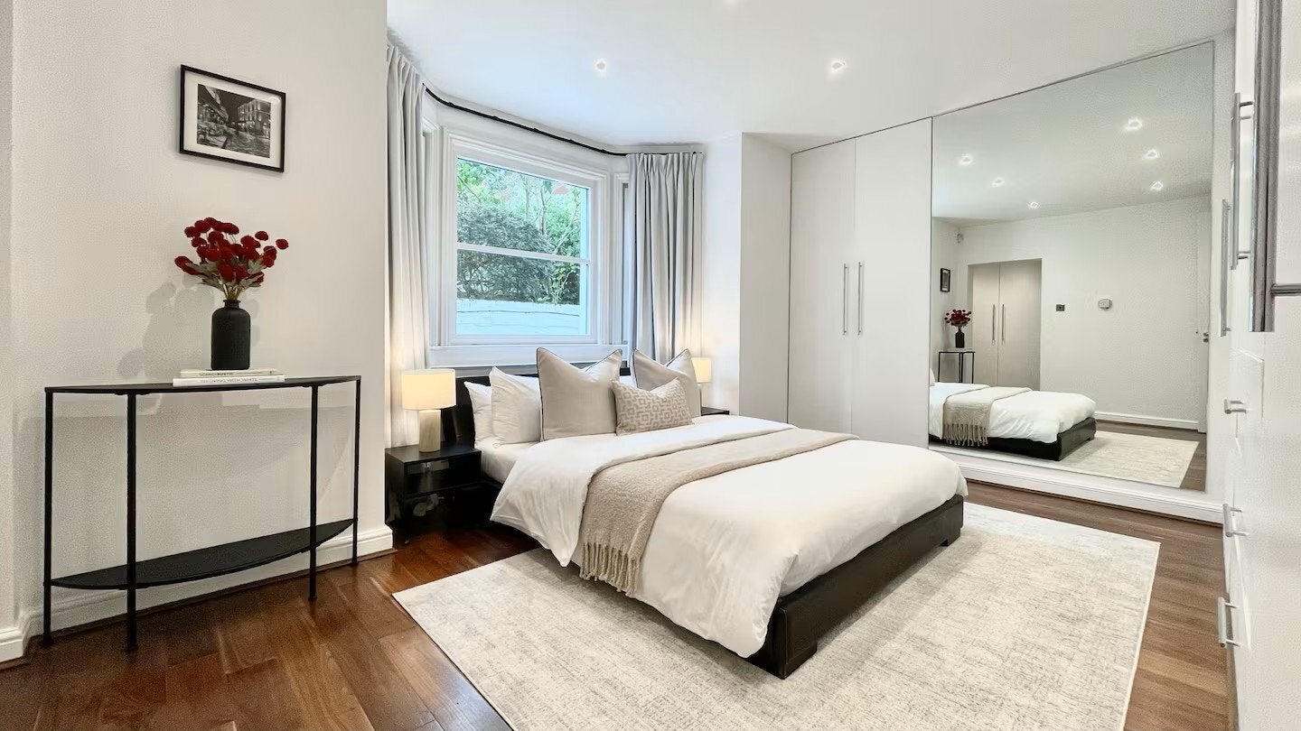 Flat Greville Road in Greater London