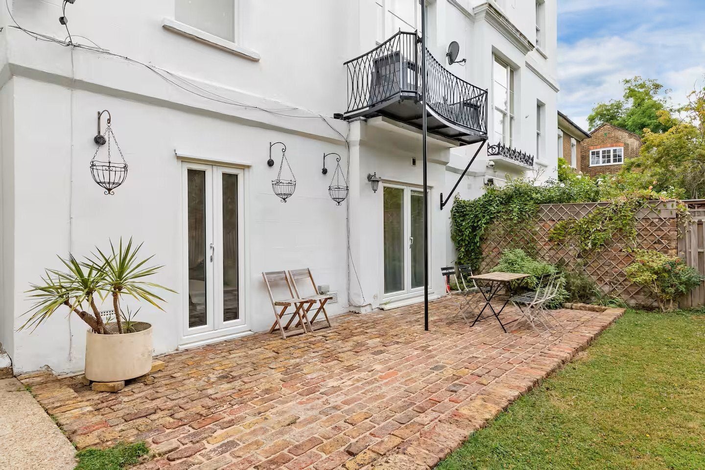 Flat Greville Road in Greater London