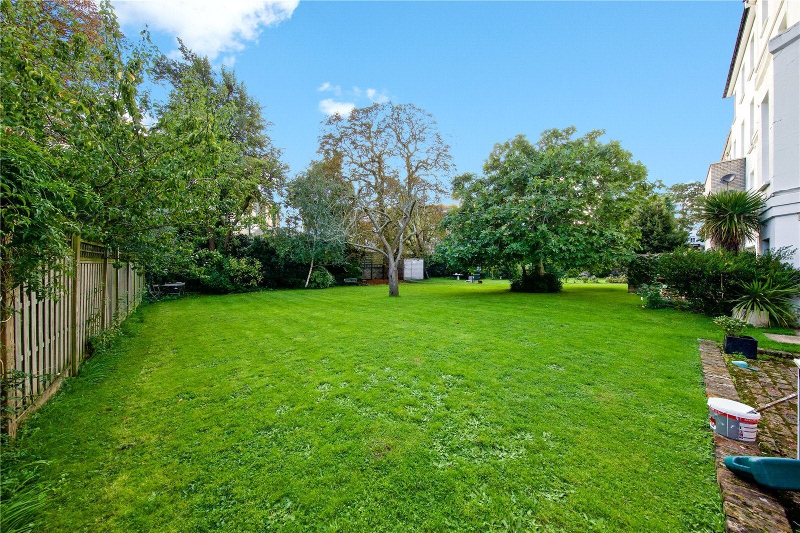 Flat Greville Road in Greater London