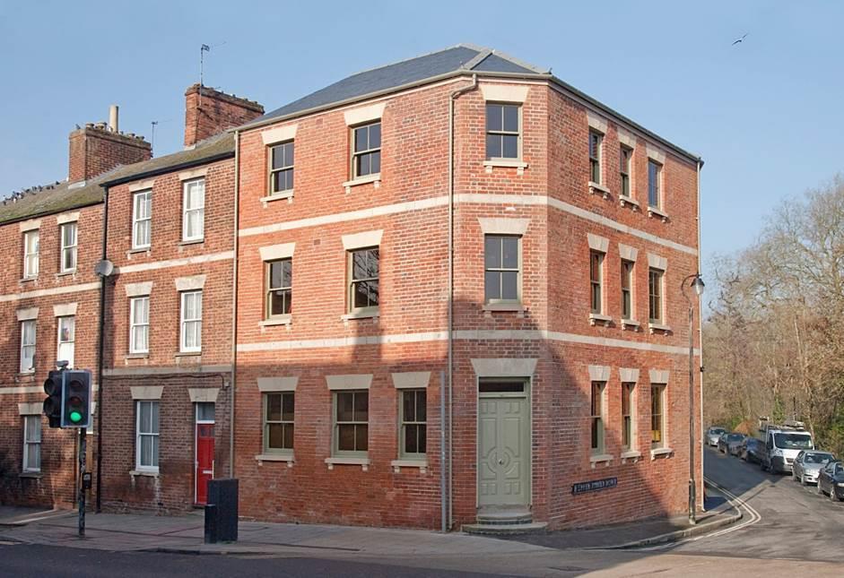 Flat Hythe Bridge Street in Oxford