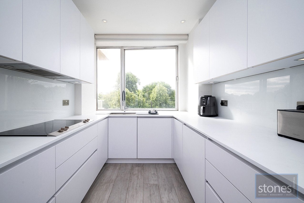 Room Prince Albert Road in City of Westminster