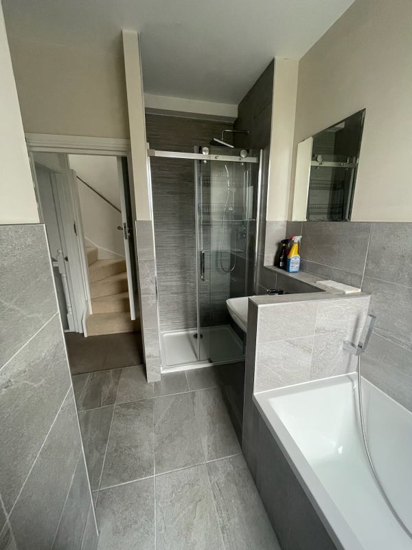 Room Roebuck Road in Sheffield