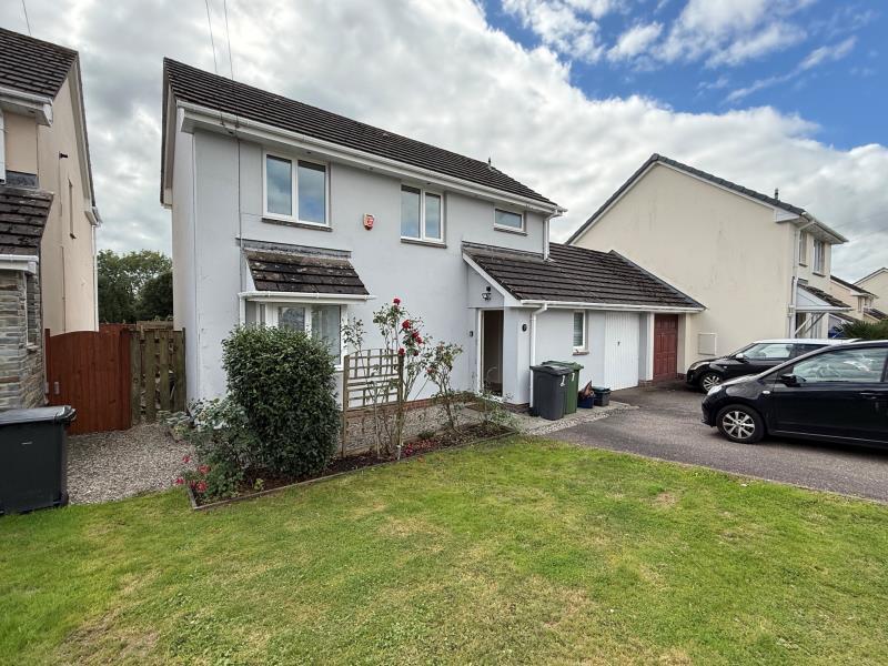 House Oak Tree Drive in North Devon