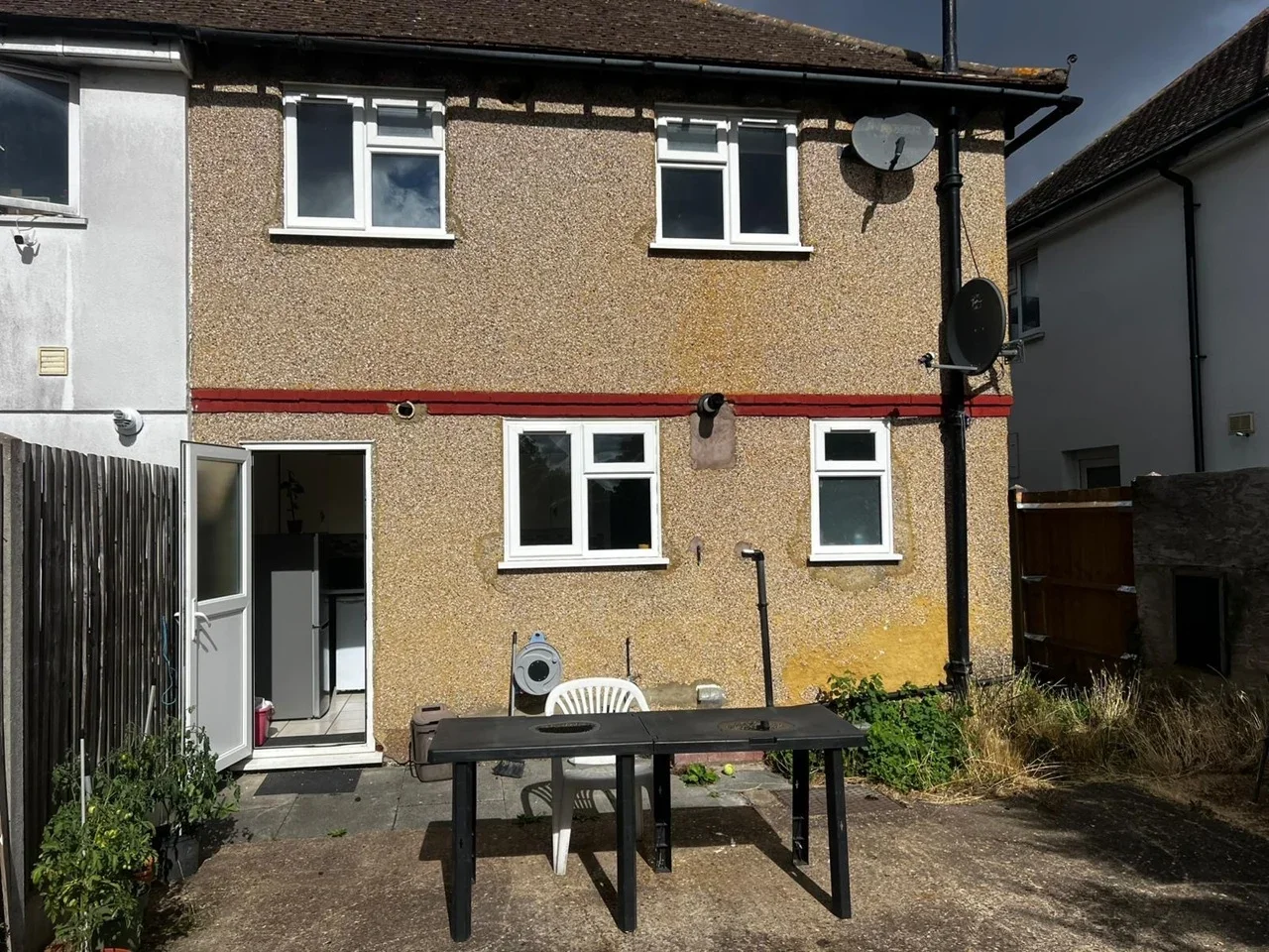 House Fleetwood Road in Greater London