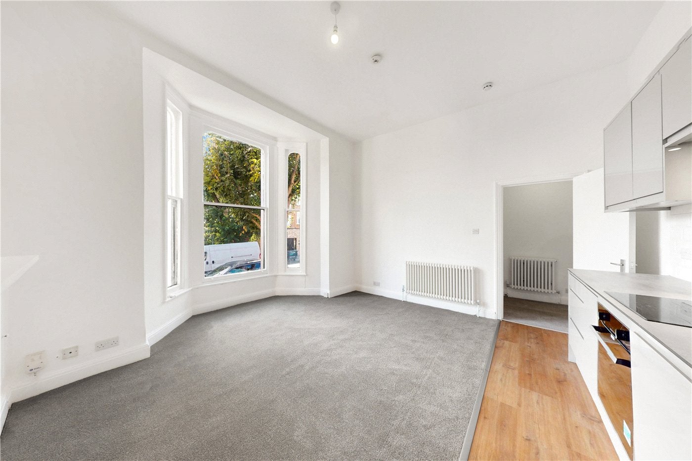 Flat Elthorne Road in Greater London