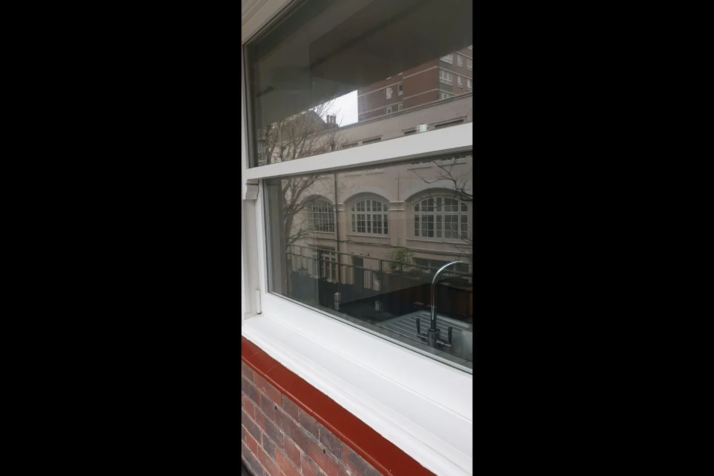 Flat Devonshire Court in Greater London