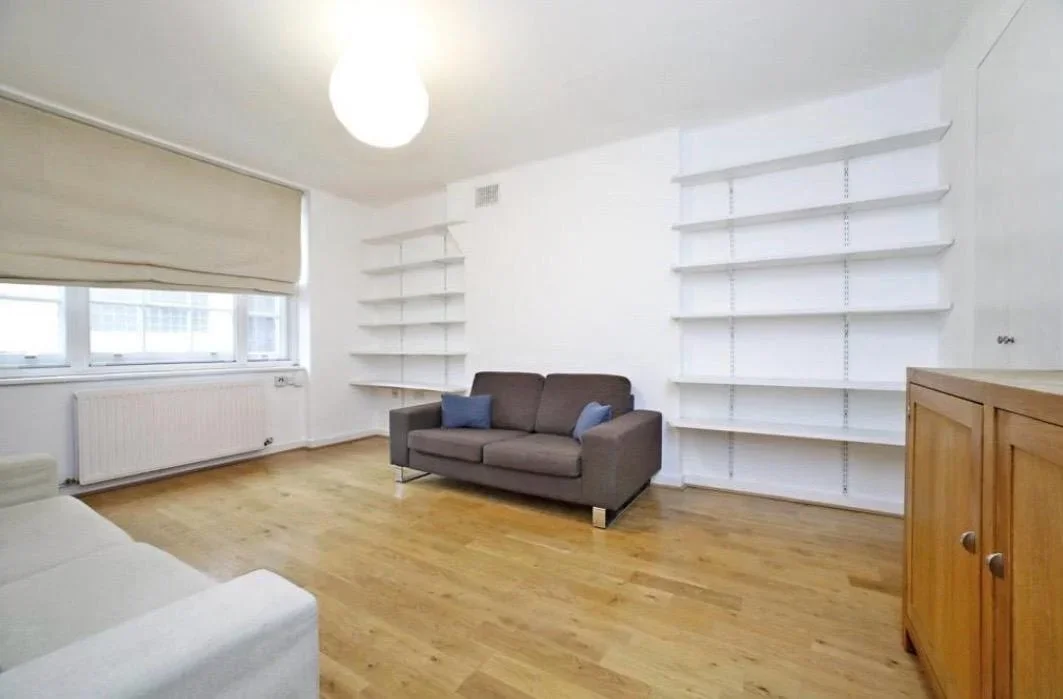 Flat Devonshire Court in Greater London