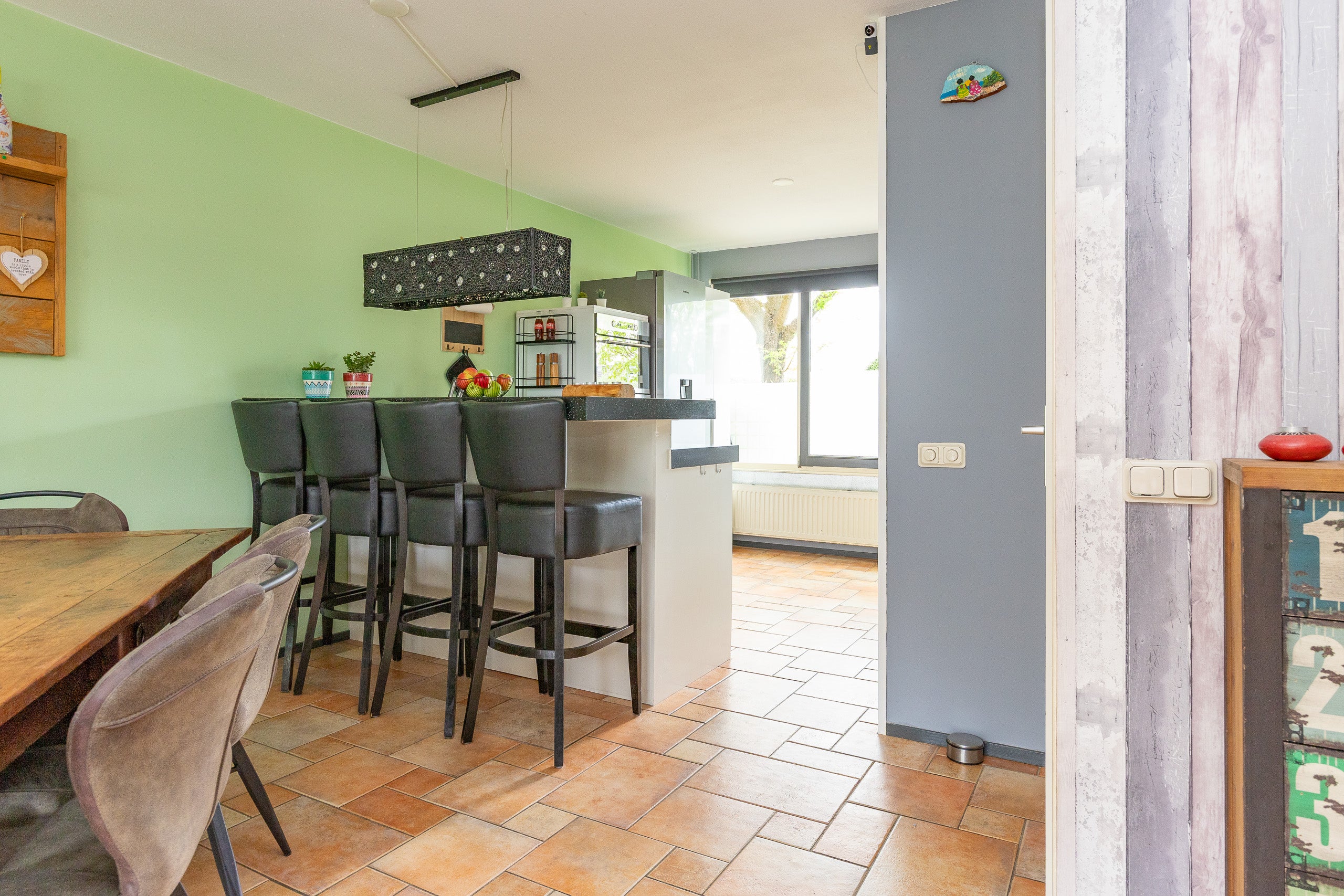 Tussenwoning te koop: Joke Smitstraat 6, Hoofddorp